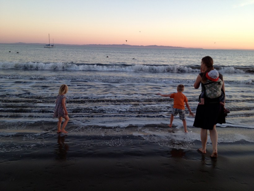 Forsker, barn og bølger.