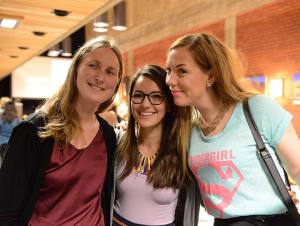 Undertegnede sammen med Norges kuleste fysikerinner, Selda Ekiz og Sunniva Rose. Bilde: Hilde Lynnebakken